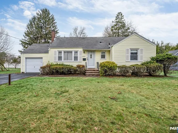 349 Trensch Dr, New Milford, NJ 07646