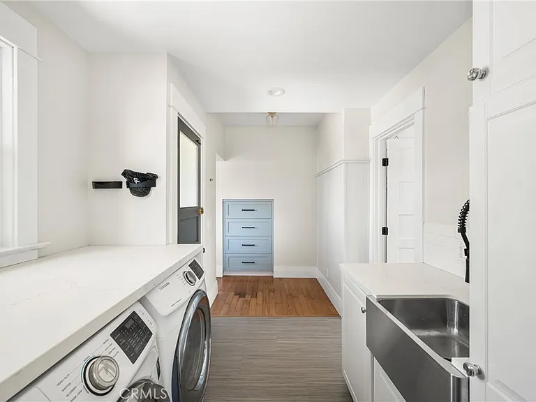 390 N Cambridge St — Photo 20