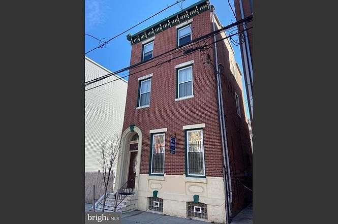 1st image of 1769 Frankford Ave APT 4
