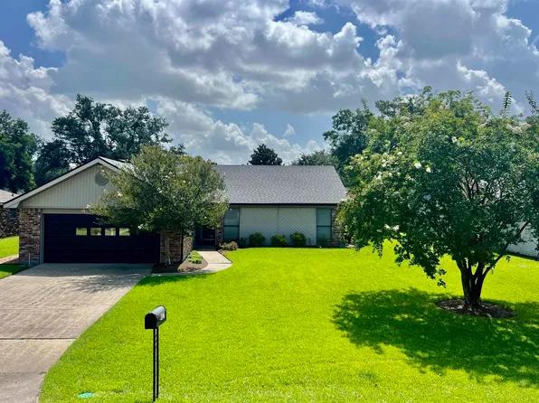 4527 W Meadow Ln, Lake Charles, LA 70605