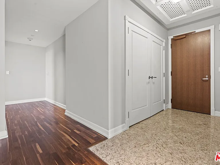 900 W Olympic Blvd #28B — Photo 4