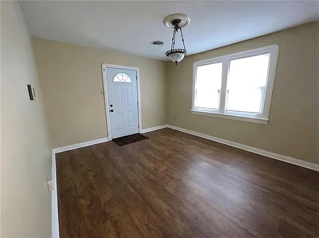 803 Chipley St — Photo 2