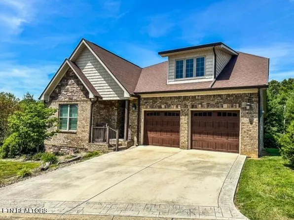 611 Woodchase Way, Dandridge, TN 37725