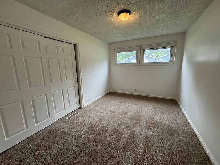 1088 S Morgantown Rd — Photo 16