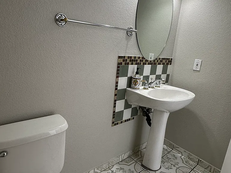 4160 Country Garden Ave — Photo 10