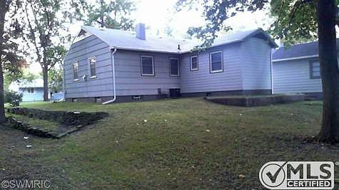 4th image of 132 Lacey Ave