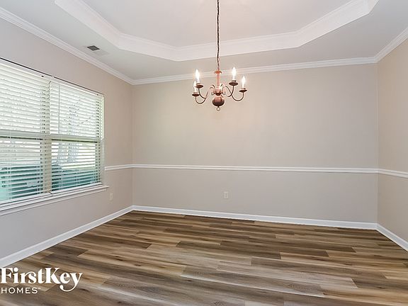 4th image of 327 Alcovy Way