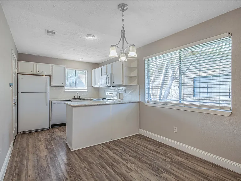 1522 Ramada Dr — Photo 10