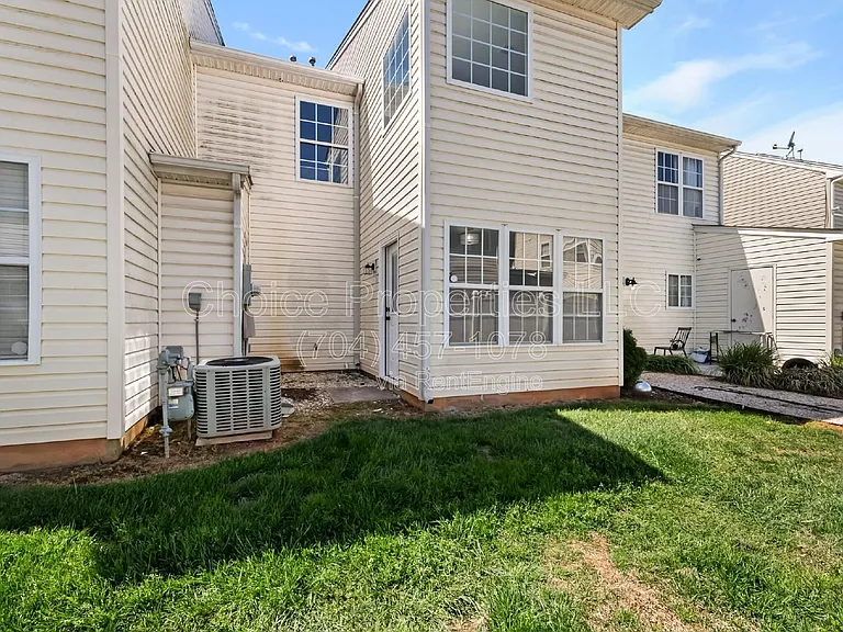 9516 Drains Bay Ct — Photo 23