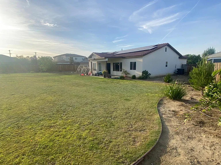 1917 Winesap Ct — Photo 3