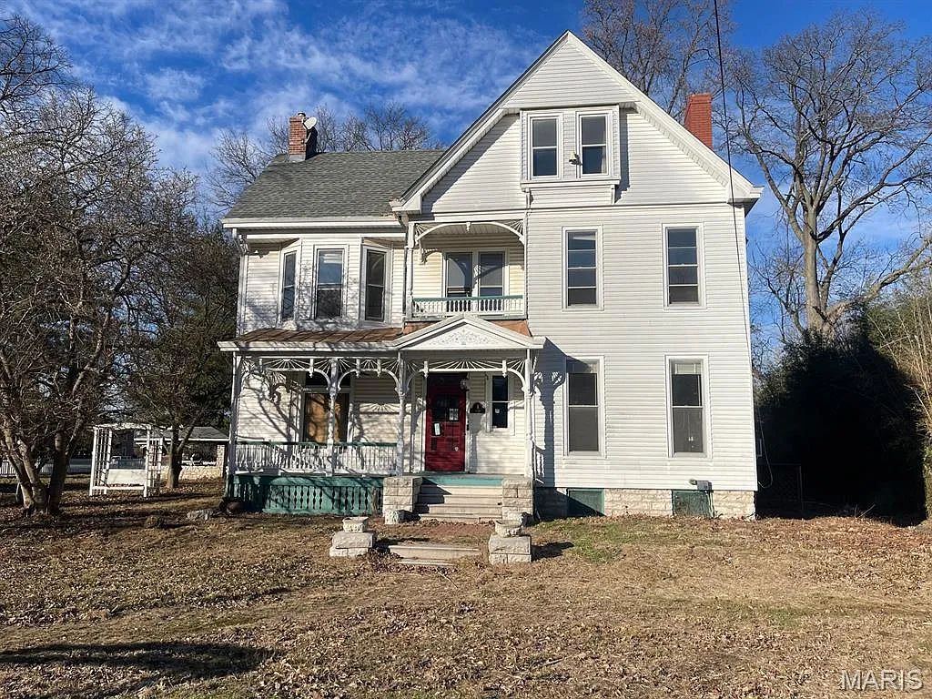 810 Grove St photo 1