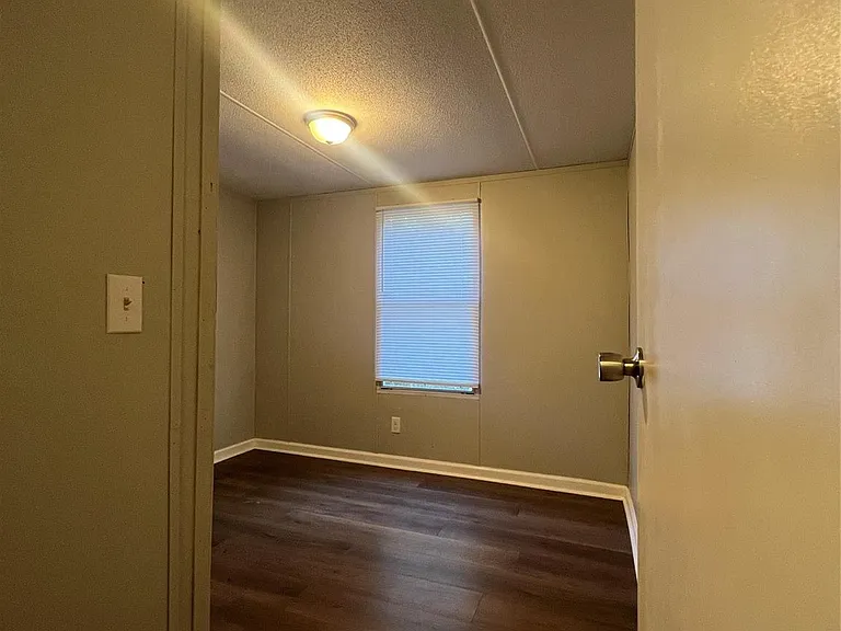 504 Oak Run Ct — Photo 8