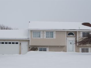 1035 Blackbird Rd, Petoskey, MI 49770