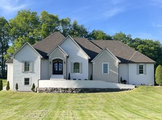 3812 Stonecrest Dr, Columbia, TN 38401