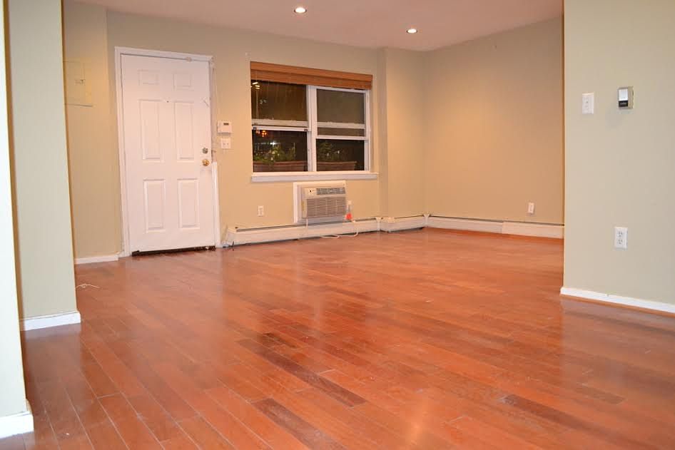 2nd image of 703 Bergen St #2