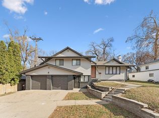 3909 N 60th St, Omaha, NE 68104