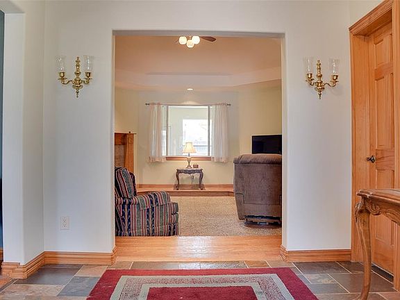 5th image of 5209 Heritage Cir