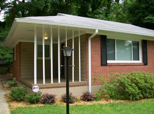 961 Parkside Ter, East Pt, GA 30344