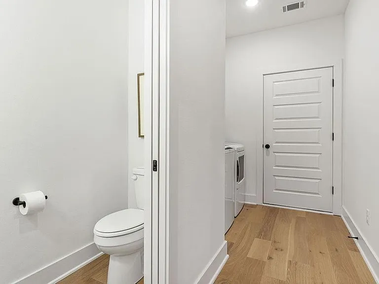 4126 W Olive St — Photo 12