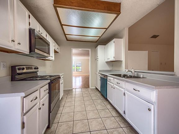 3rd image of 6318 Gallery Cliff Dr