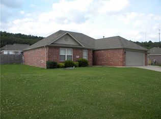 2104 Carefree Ln, Springdale, AR 72764