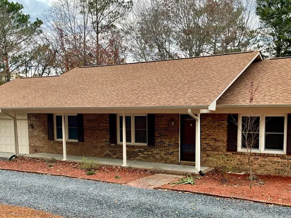 1 Butte Ct, Pinehurst, NC 28374