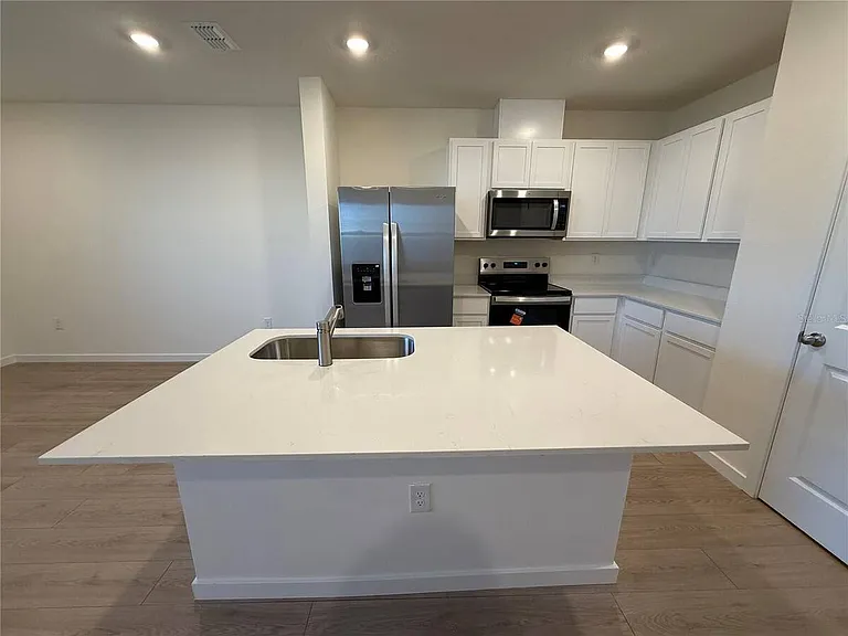 599 Preston Cove Dr — Photo 18