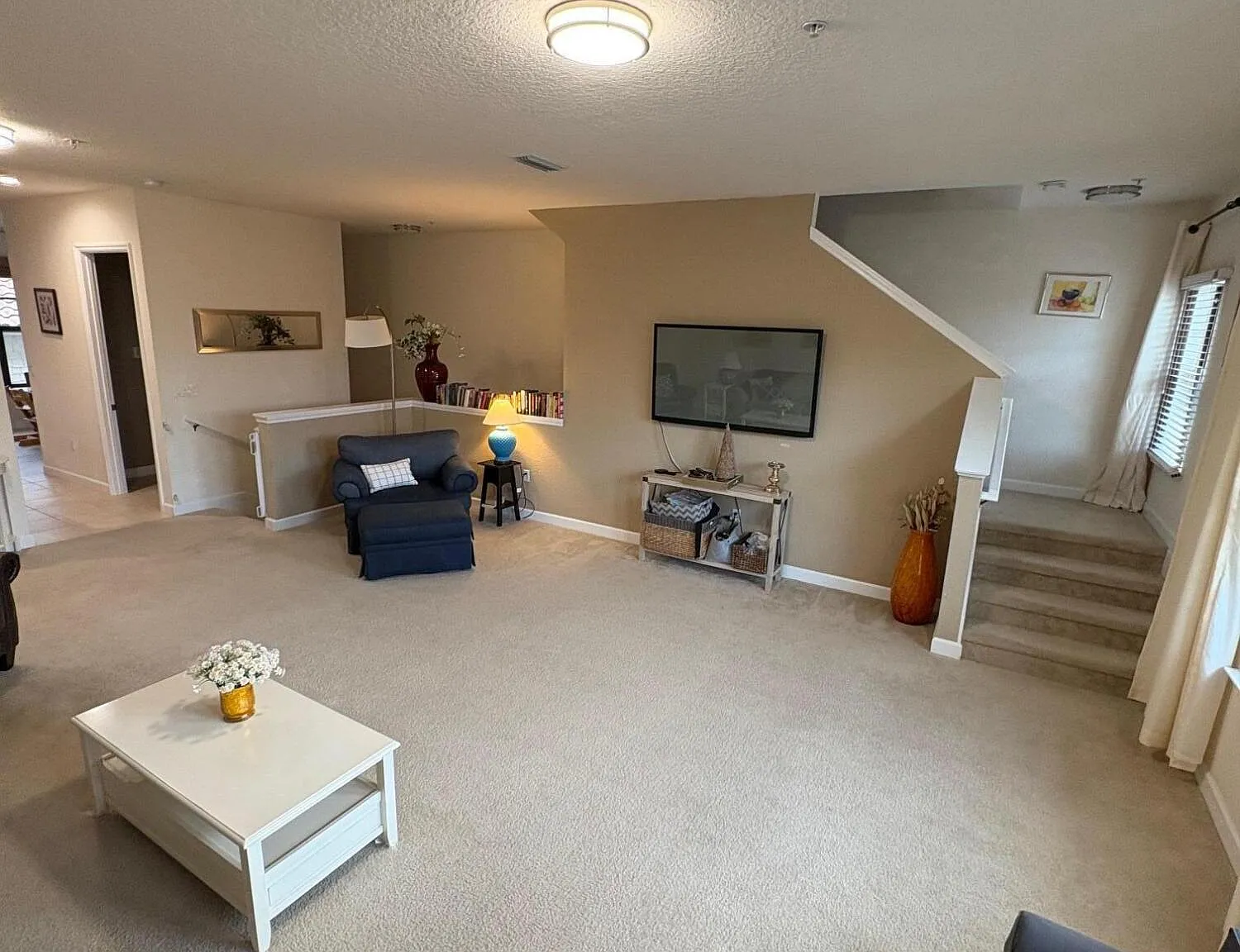3 bed, 2.5 bath, 2450 sqft, $3,500 — Photo 4