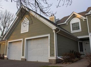 2420 Cypress Dr, Woodbury, MN 55125