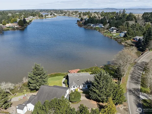 288 Overlake Street NE, Ocean Shores, WA 98569