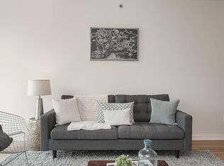 2101 Market St Unit 405, Philadelphia, PA 19103