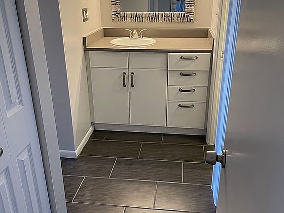 2nd image of 400 W Colonial Dr #1005