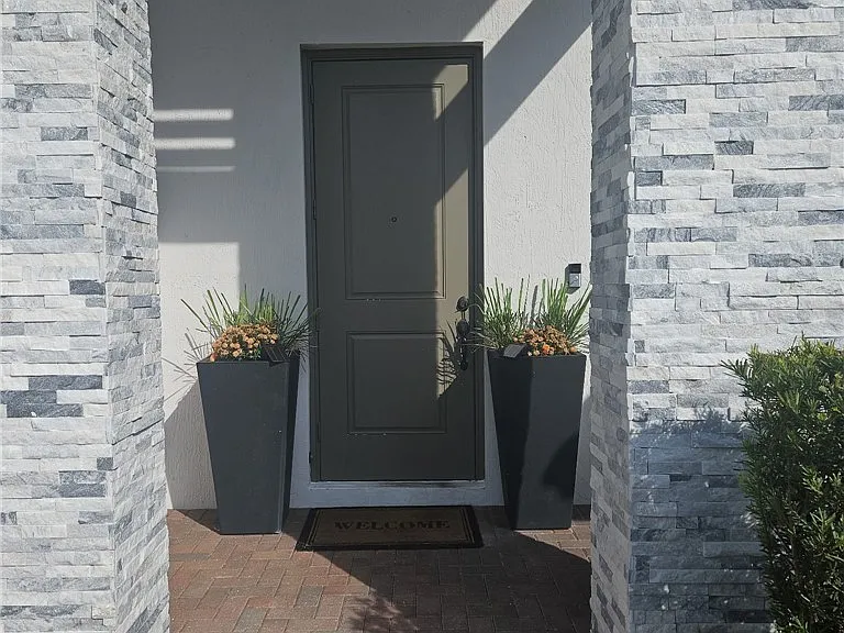 4771 Frattina St W — Photo 4
