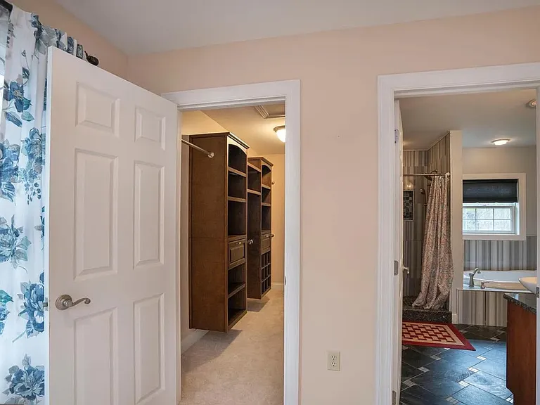120 Meadowview Dr — Photo 32