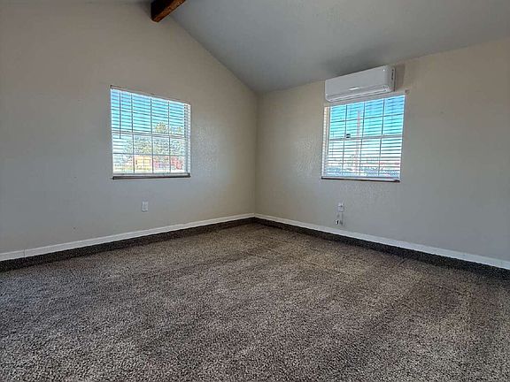 5th image of 140 Indian Head Rd