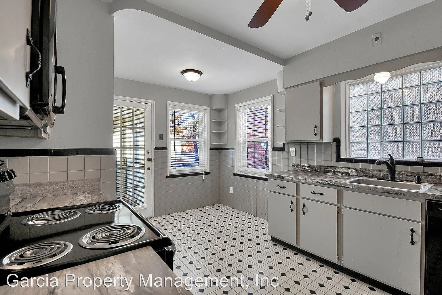 5803 Lansdowne Ave photo 1