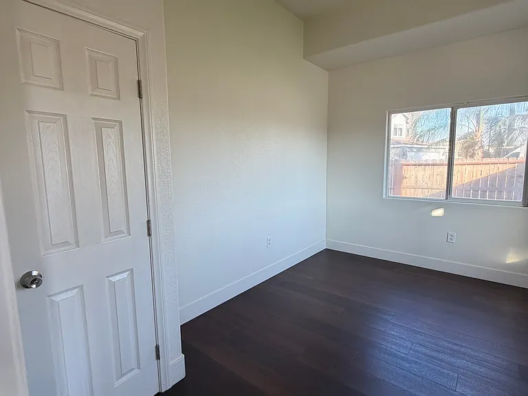 4667 Chamber St — Photo 3