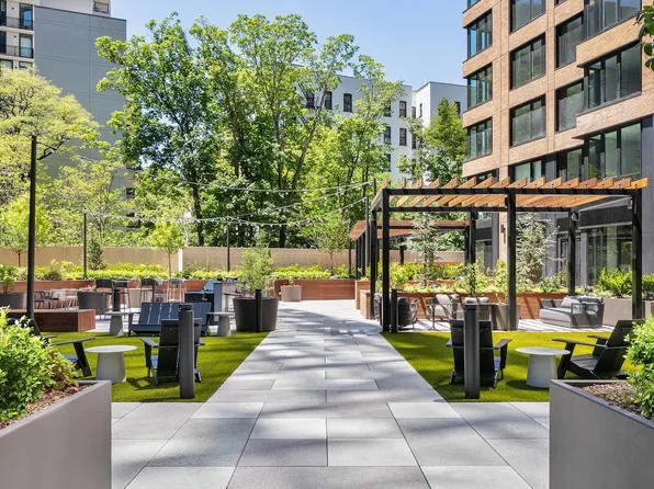 54 Crown Street image 25 of 35