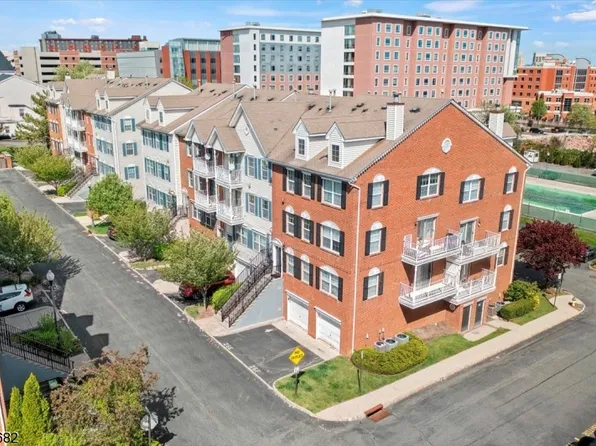 52 Marrow St, Newark City, NJ 07103