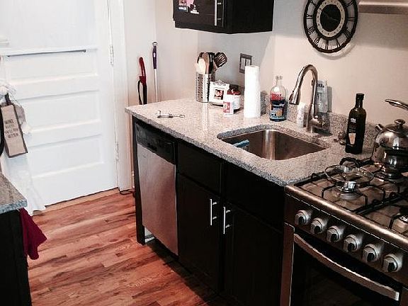 3rd image of 2179 W Giddings St #3A
