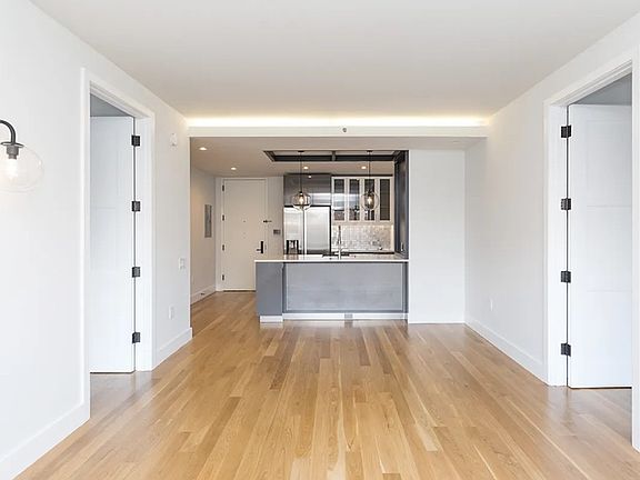 3rd image of 670 Pacific St APT 304