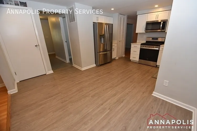 528 Bay Green Dr — Photo 4