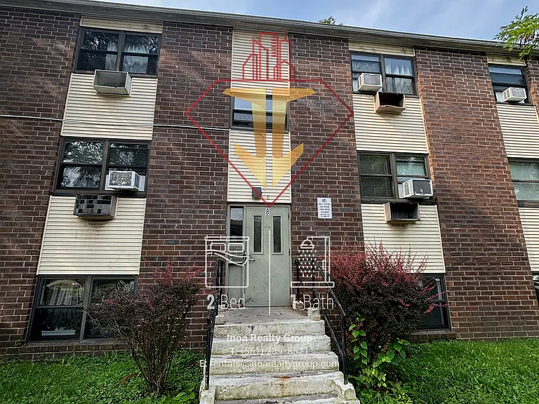 8 Catherine Ct #1B — Photo 1