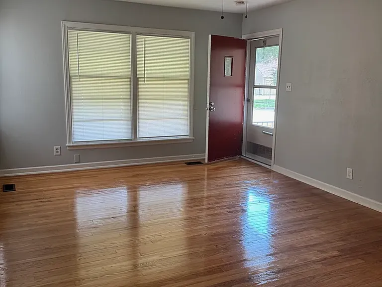 1535 N Floberta Rd — Photo 4