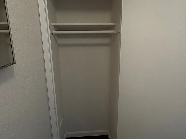 1585 Christopher Ln — Photo 20