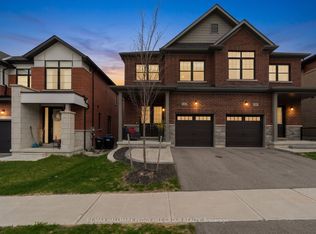 16 Daffodil Rd, Springwater, ON L9X 2E3