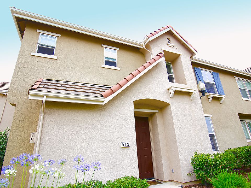 1st image of 503 Esplanade Cir