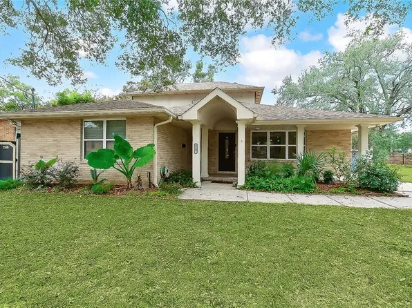 5420 Charlotte Dr, New Orleans, LA 70122