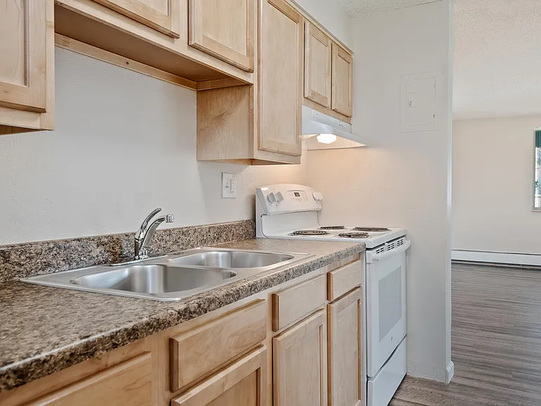 Candlelight Apartments — Photo 14