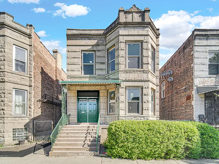 3522 W Flournoy St #2R — Photo 8